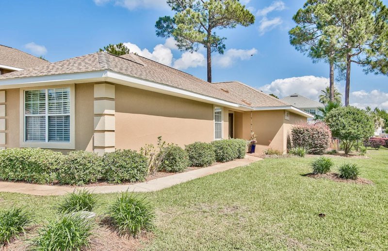 211 Wekiva Cove