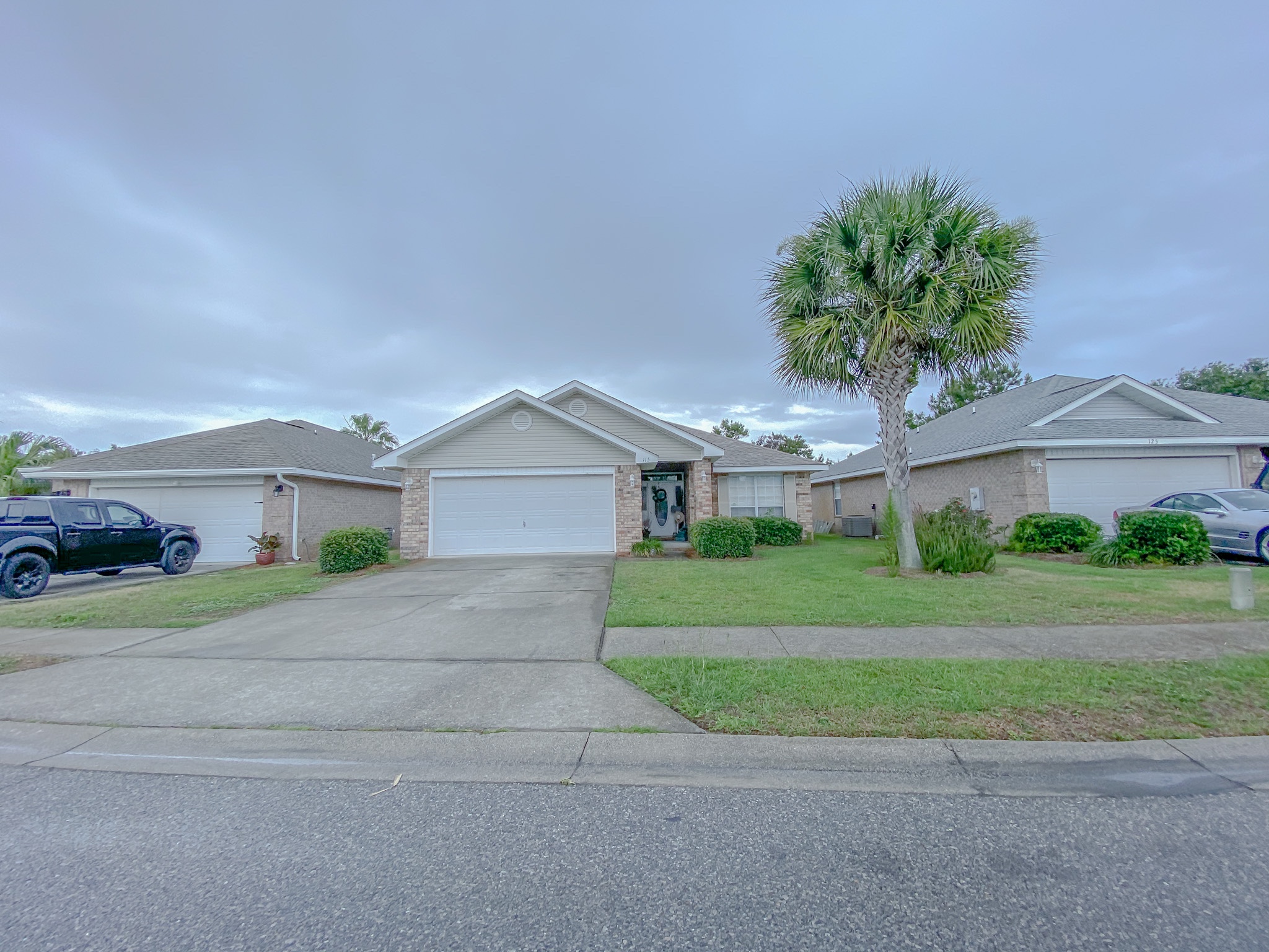 115 Secret Harbor Dr