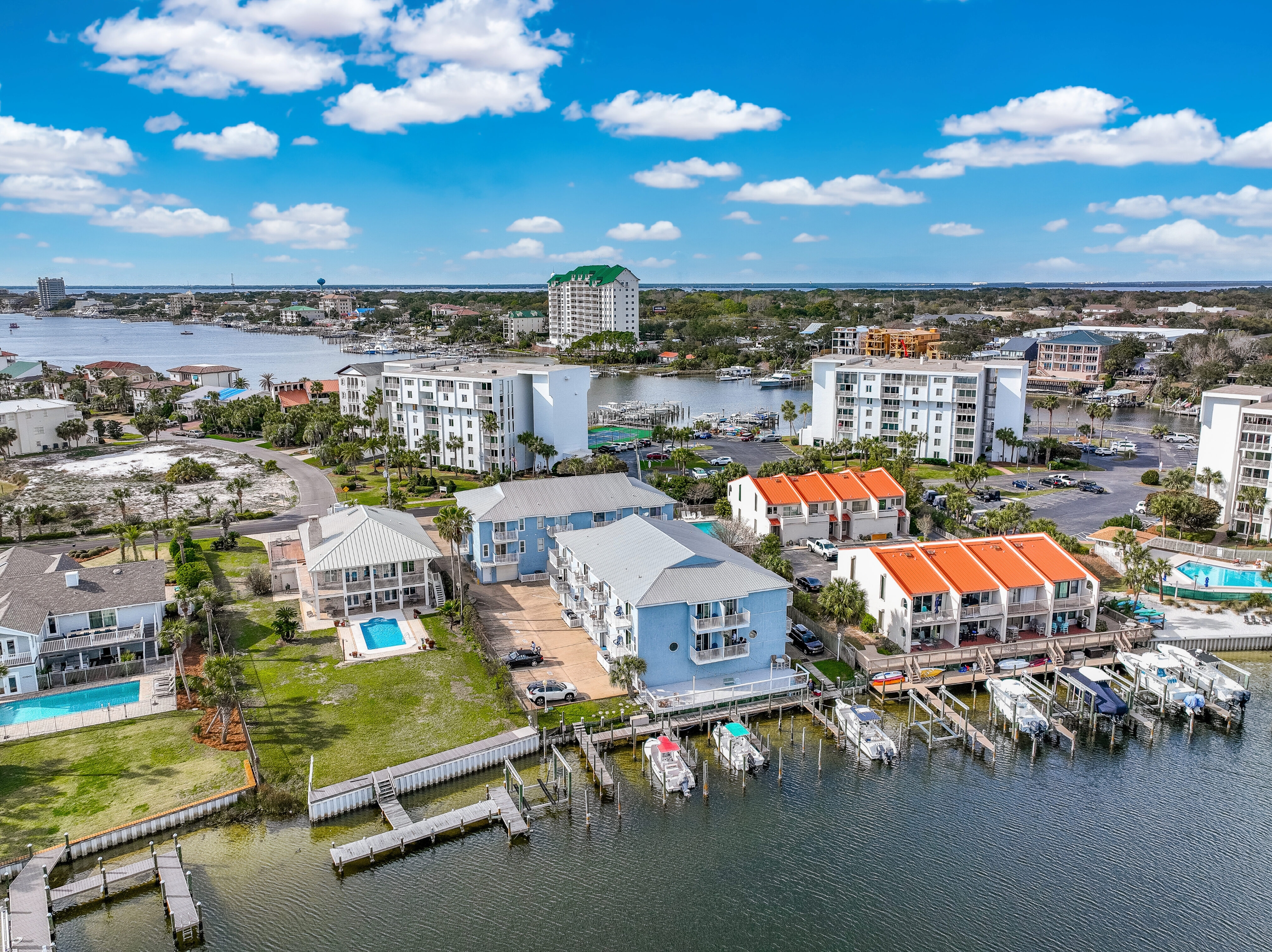 22 Moreno Point Road - 1
