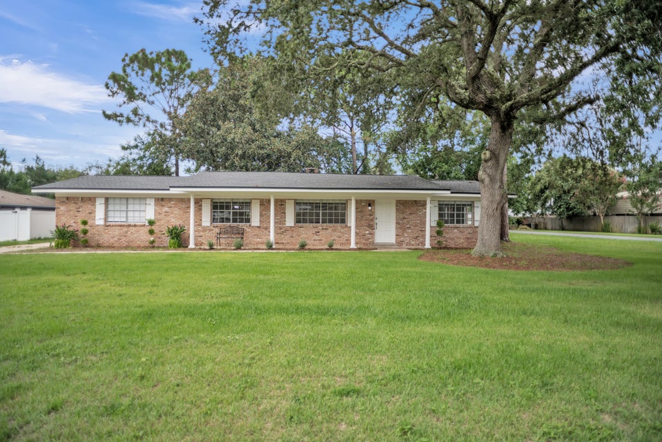 19 Magnolia Avenue