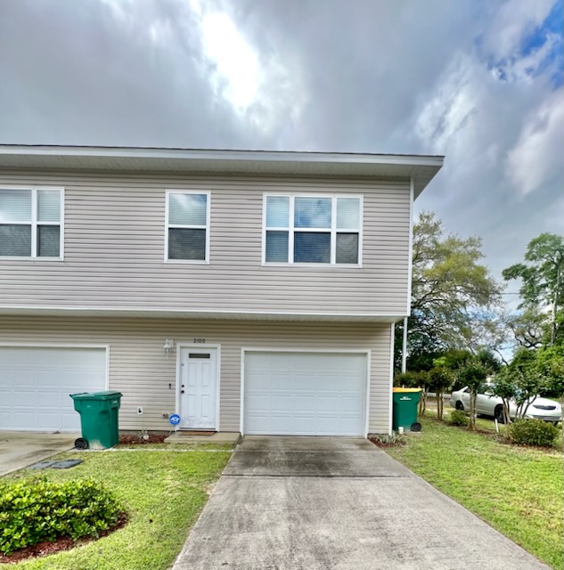 2100 Pomegranate Court